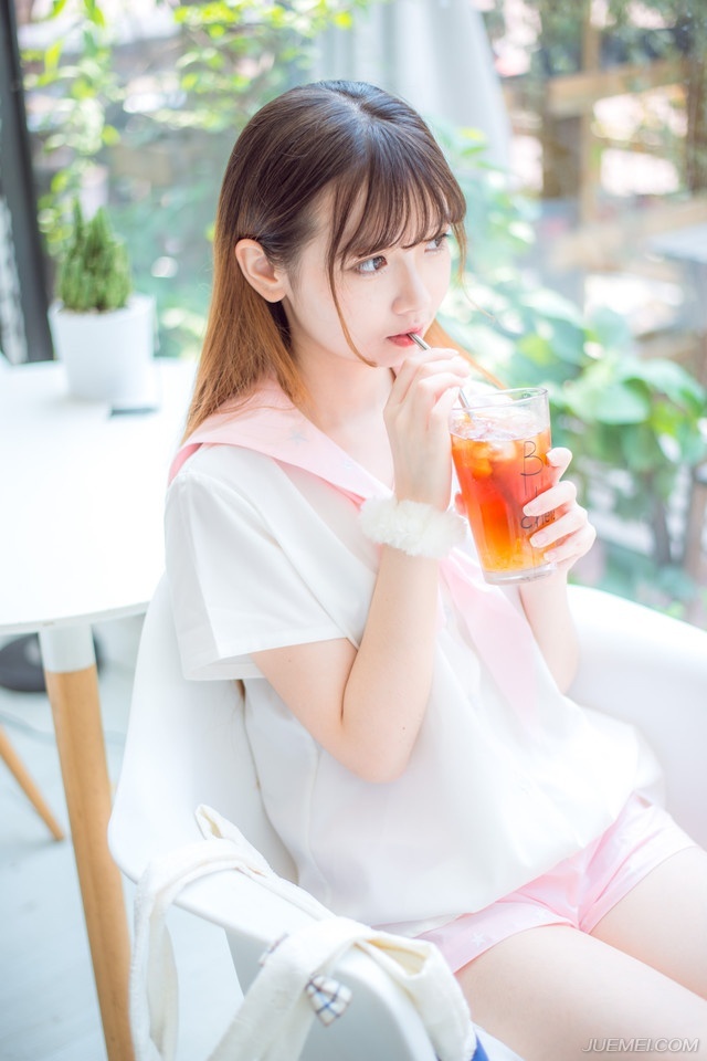“嗡嗡嗡~”